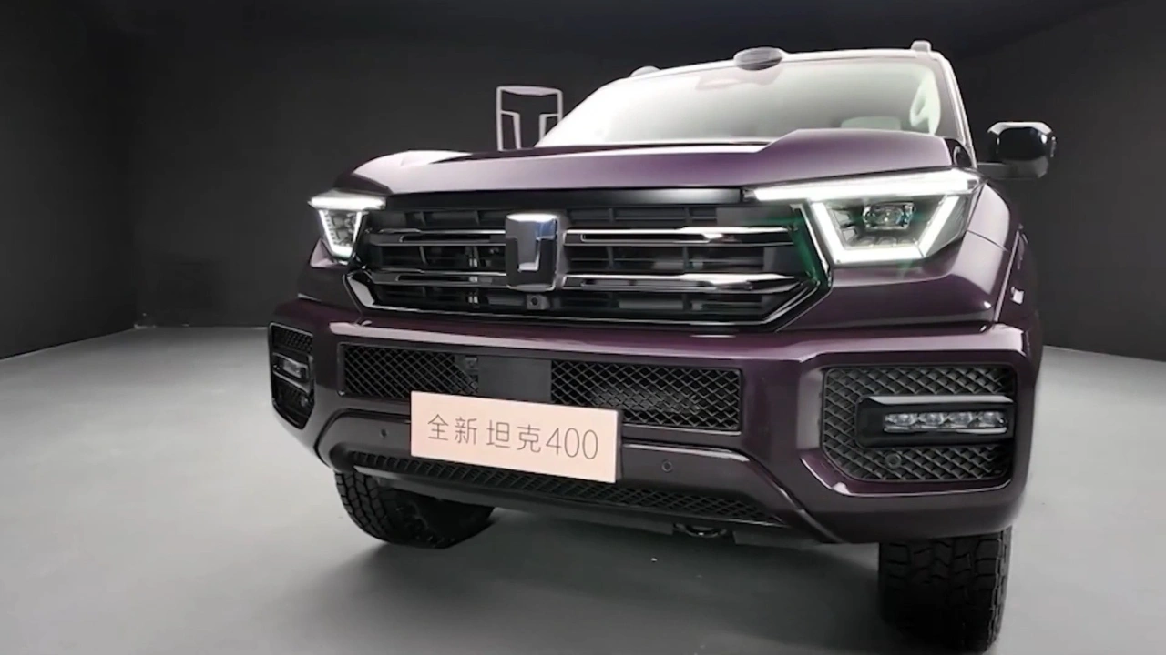 GWM Tank 400 PHEV 2026 Voorgrill en Koplamp Design Detail