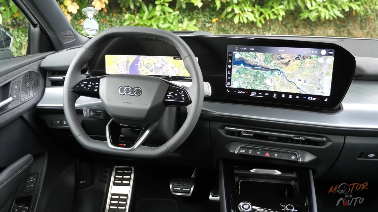 Gedetailleerd zicht van de 2026 Audi Q3 voorcabine met de S-line sportstoelen met microvezelige inzetstukken, afgeplat stuurwiel, gebogen displaypaneel en premium interieurdmaterialen inclusief zacht-touch oppervlakken en sfeerverlichting.