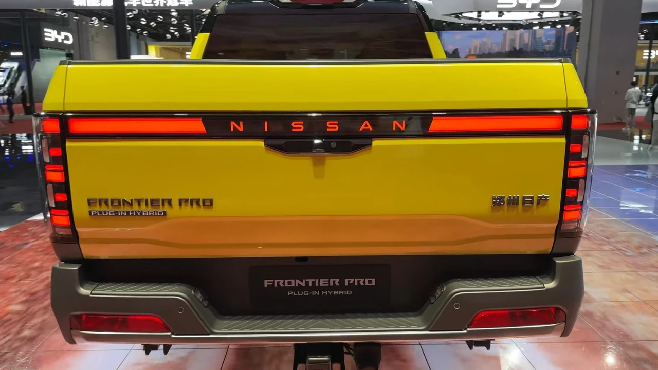 Nissan Frontier Pro PHEV Achterklep