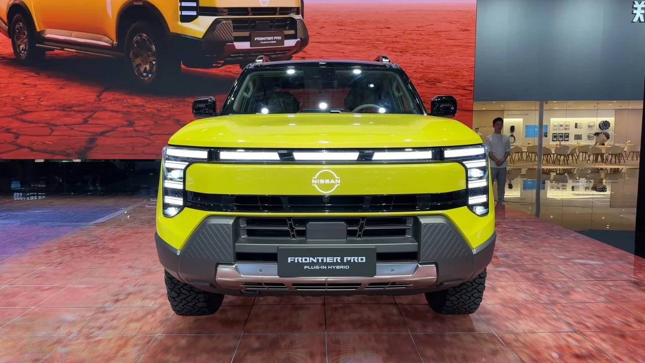 Nissan Frontier Pro PHEV Vooraanzicht - 410 PK Plug-in Hybride Pickup Truck