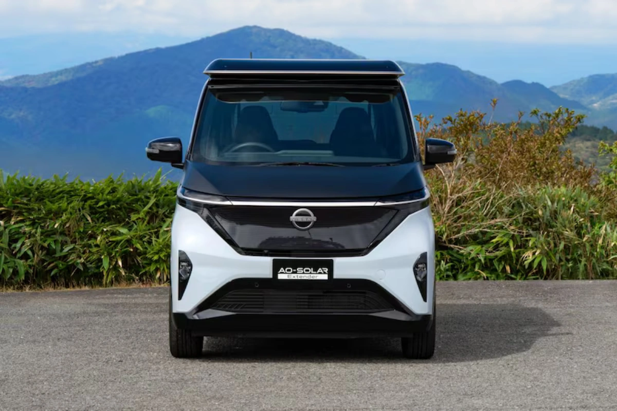 Nissan Sakura Direct Vooraanzicht