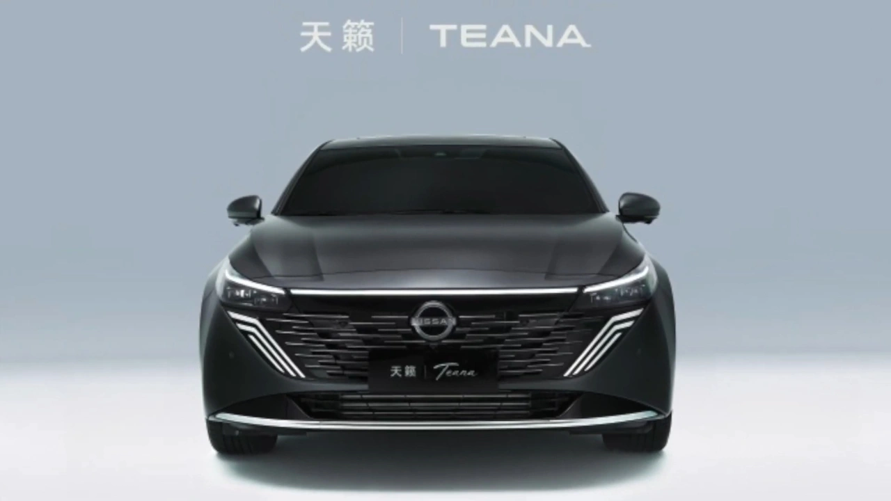 Nissan Teana 2026 Vooraanzicht met HarmonyOS Technologie
