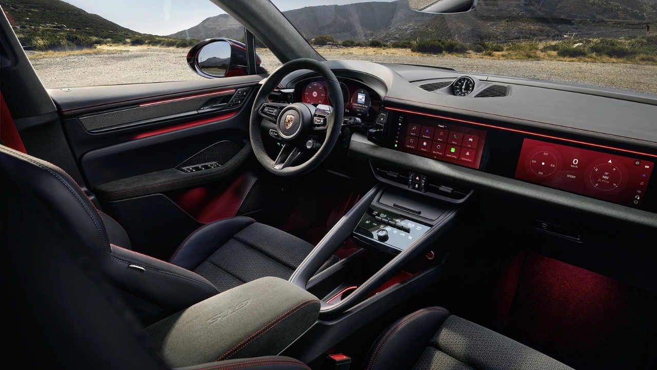 Porsche Macan GTS Interieur - Karmijn Rood GTS Pakket met Race-Tex