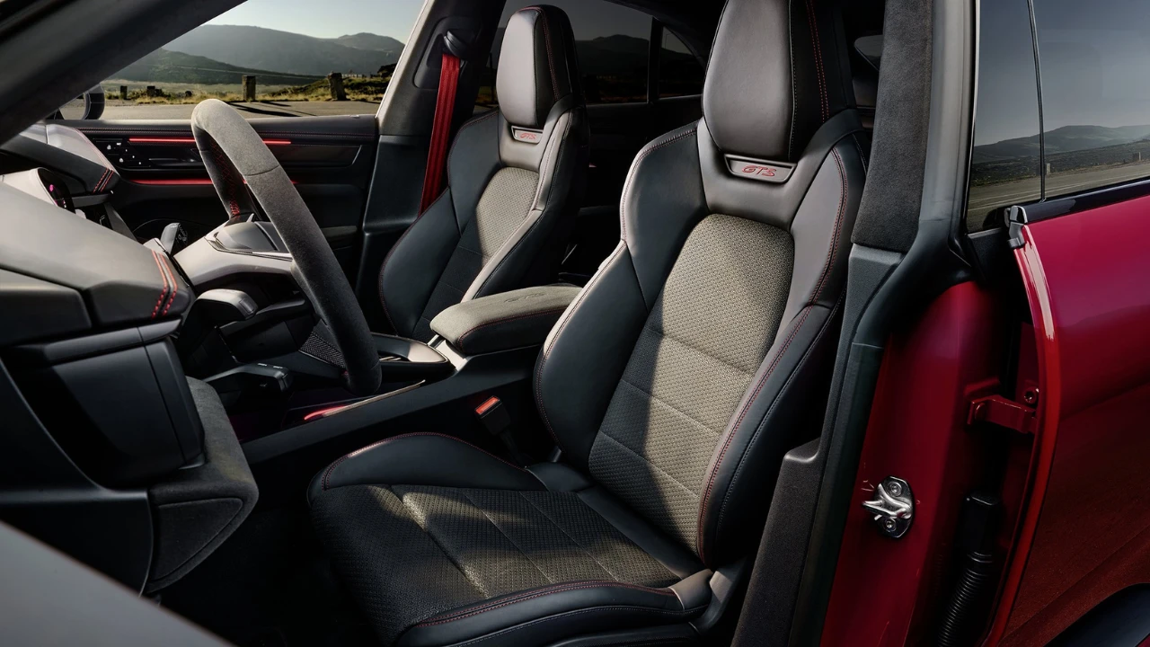 Porsche Macan GTS Sportstoelen - Race-Tex Bekleding met GTS Branding