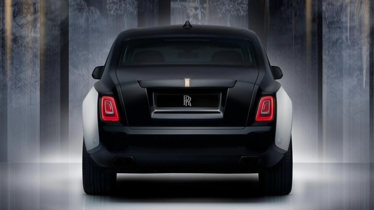 Rolls-Royce Phantom Centenary Achteraanzicht - Onderscheidende LED-Achterlichten