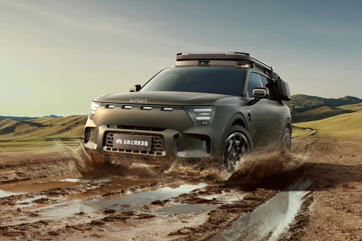 Smart #5 Trotsseert Modderig Off-Road Terrein met Imperiaal Uitrusting