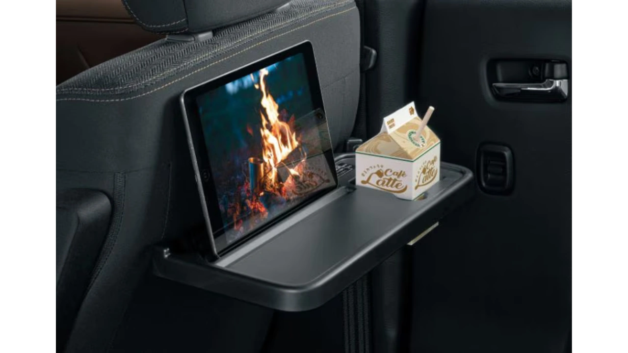 Suzuki Xbee 2025 Innovatieve Achterbank Klaptafels