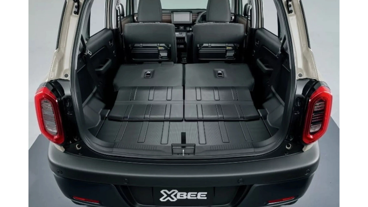 Suzuki Xbee 2025 Maximale Laadruimte met Gevouwen Achterstoelen