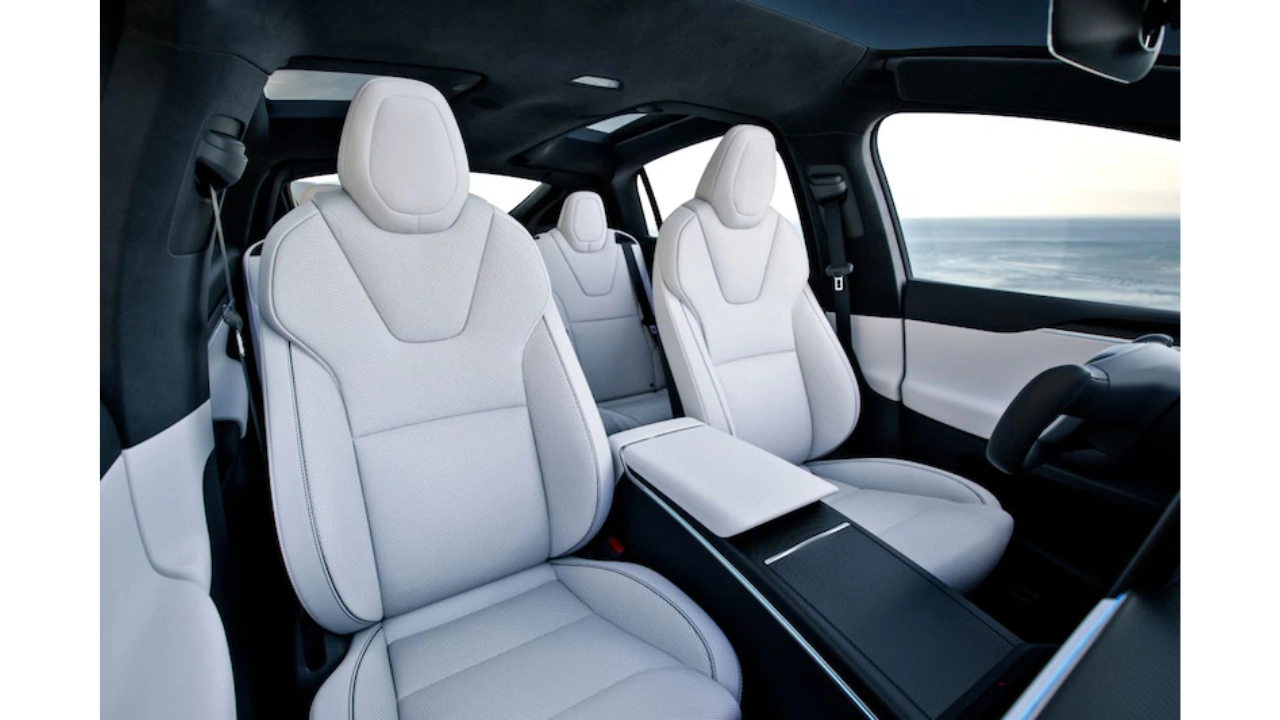 Tesla Model X 2025 Premium Wit Interieur met Verbeterde Schouderruimte