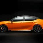 Toyota Camry GT-S Concept Volledig Zijaanzicht met Performance Houding