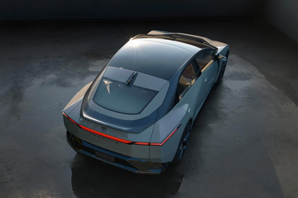 Toyota Corolla Concept 2025 Verhoogd Achter Driekwart Exterieur Ontwerp