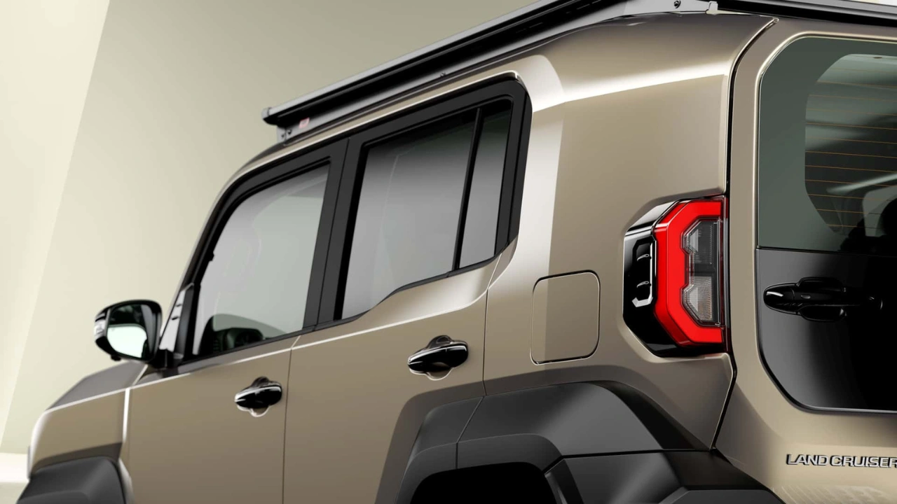 Toyota Land Cruiser FJ Ontwerpdetails - C-Stijl en Achterlicht