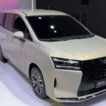 Wuling Xingguang 730 Driekwart Vooraanzicht