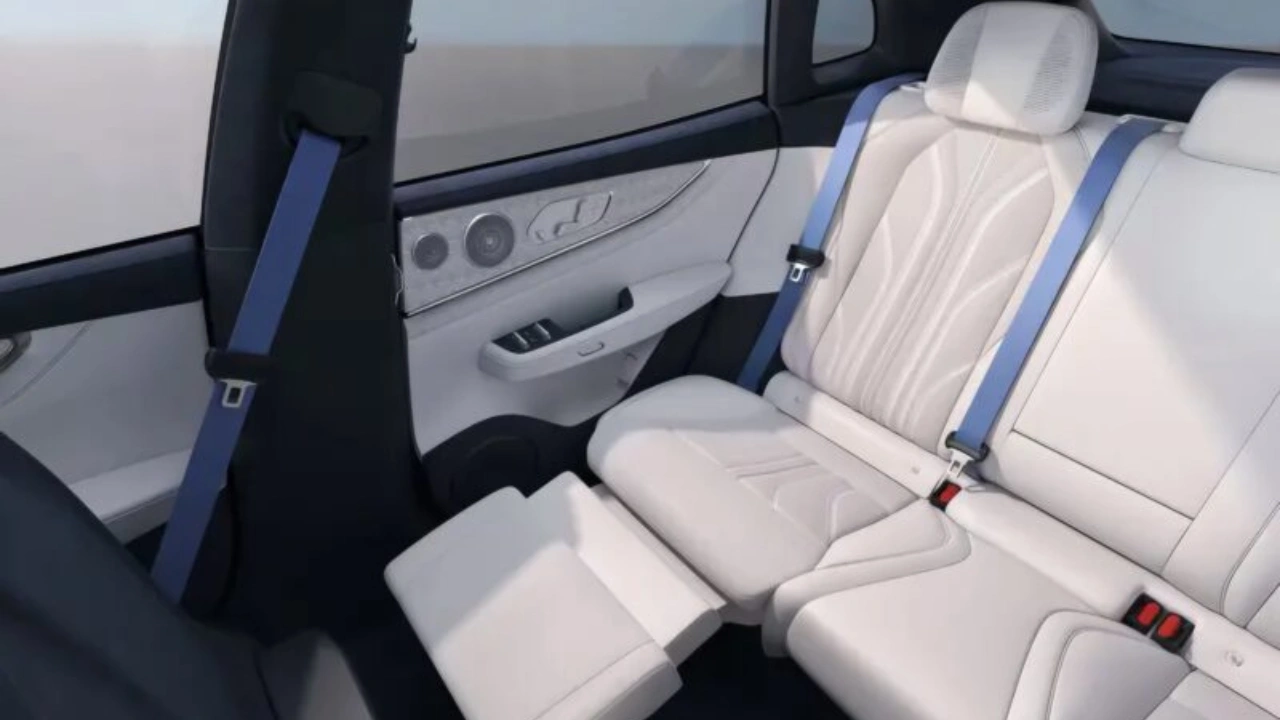 Zeekr 001 Achter Executive Zitplaatsen - 125 Graden Kanteling met Uitschuifbare Been- en Voetsteun