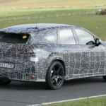 2026 BMW iX3 M Achterkant Driekwart Aanzicht Toont Neue Klasse Design