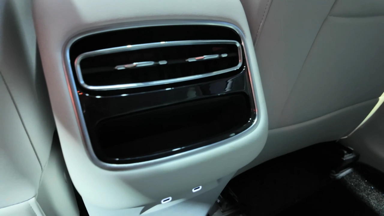 2026 Chery Exeed Exlantix ET5 Achterbank Klimaatbediening