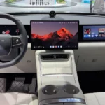 2026 Chery Exeed Exlantix ET5 Geavanceerde Drievoudig-Scherm Cockpit met 15,6-Inch Centraal Display