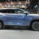 2026 Chery Exeed Exlantix ET5 Volledig Zijprofiel met 2.800mm Wielbasis