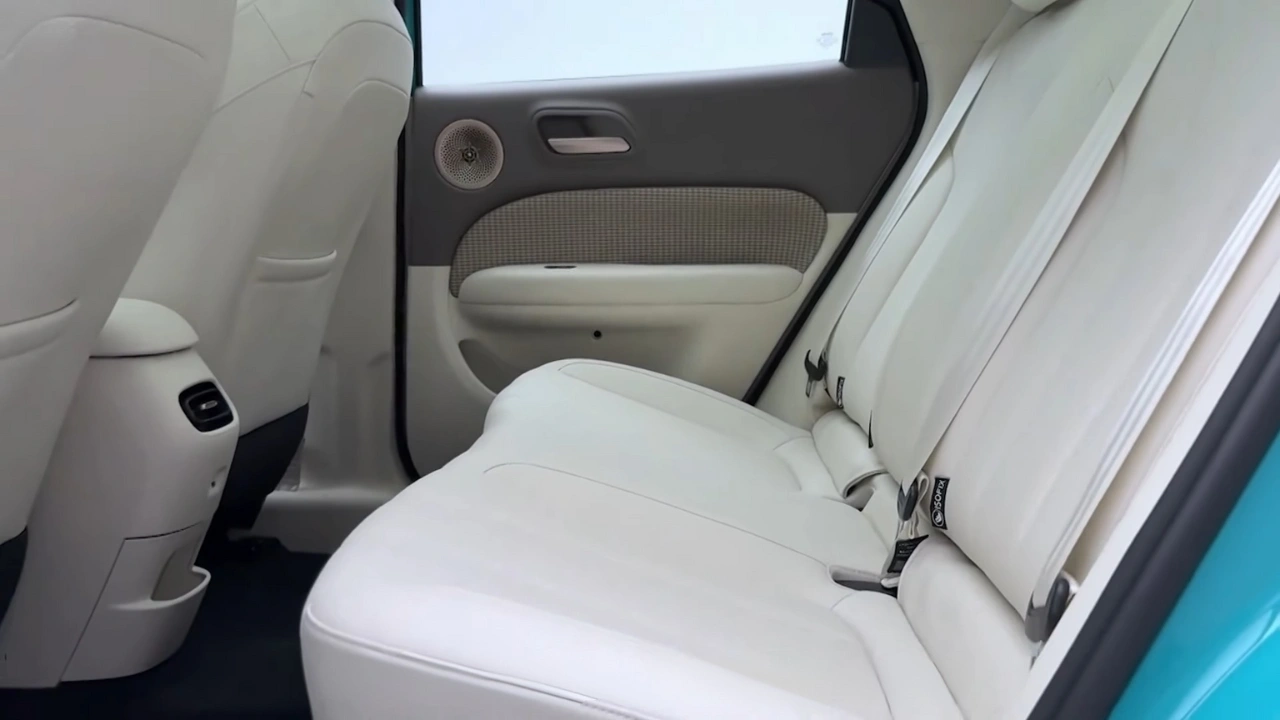 2026 GWM Ora 5 Achterpassagiers Deur Interieur en Stoeltoegang