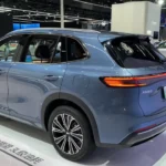 2026 Geely Galaxy Starship 7 EM-i Achterkant Driekwart Design Aanzicht