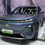 2026 Geely Galaxy Starship 7 EM-i Voorkant Driekwart Aerodynamisch Design