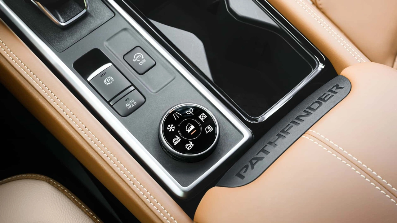 2026 Nissan Pathfinder Rock Creek - 7-Modus Terreinkiezer