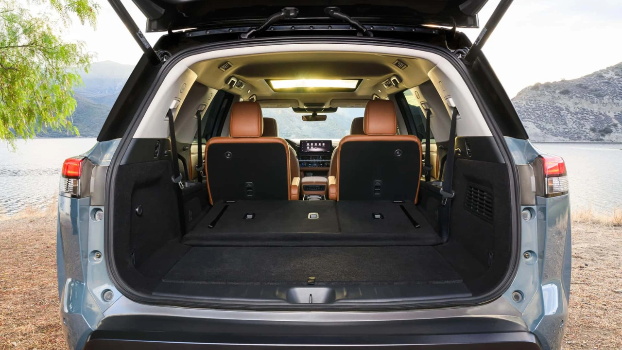 2026 Nissan Pathfinder - Ruime Bagageruimte met Derde Rij Neergeklapt