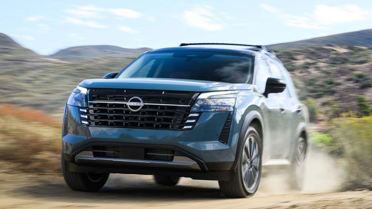 2026 Nissan Pathfinder Voorkant - Nieuw Grille-Ontwerp in Actie