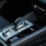 2026 Nissan Rogue PHEV Middenconsole en Rijselector