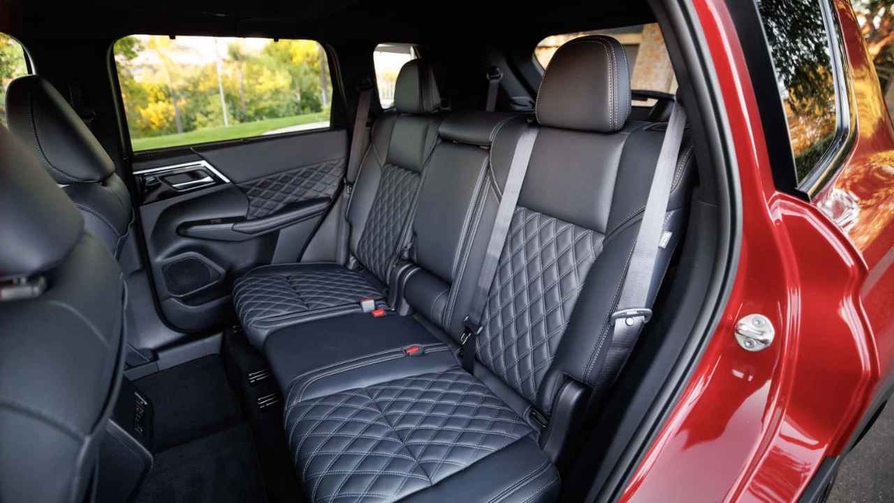 2026 Nissan Rogue PHEV Tweede-Rij Premium Zitplaatsen