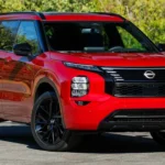 2026 Nissan Rogue PHEV Voorkant Driekwart Exterieur