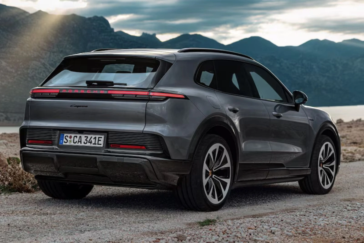 2026 Porsche Cayenne Electric Basismodel Achterkant