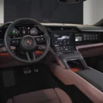 2026 Porsche Cayenne Electric Bestuurders Interieur met Cognac Bruin Leren Accenten