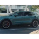2026 Porsche Cayenne Turbo Electric Laden bij DC Snellader