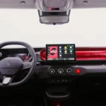 2026 Renault Twingo E-Tech Electric Interieur Dashboard in Rood