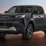 2026 Toyota Hilux BEV Elektrische Pickup Voorkant Driekwart Aanzicht