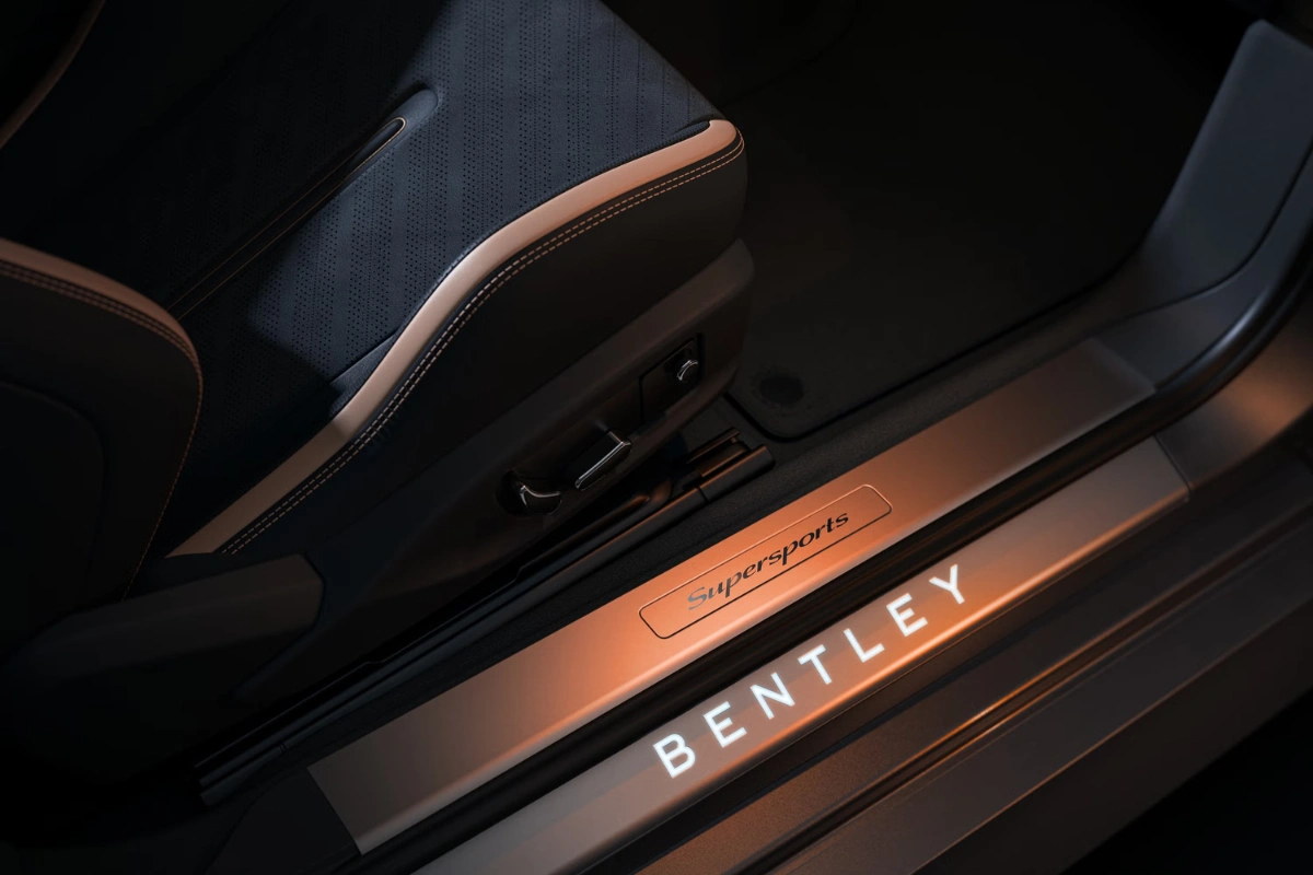 2027 Bentley Continental GT Supersports Verlichte Dorpel met Branding