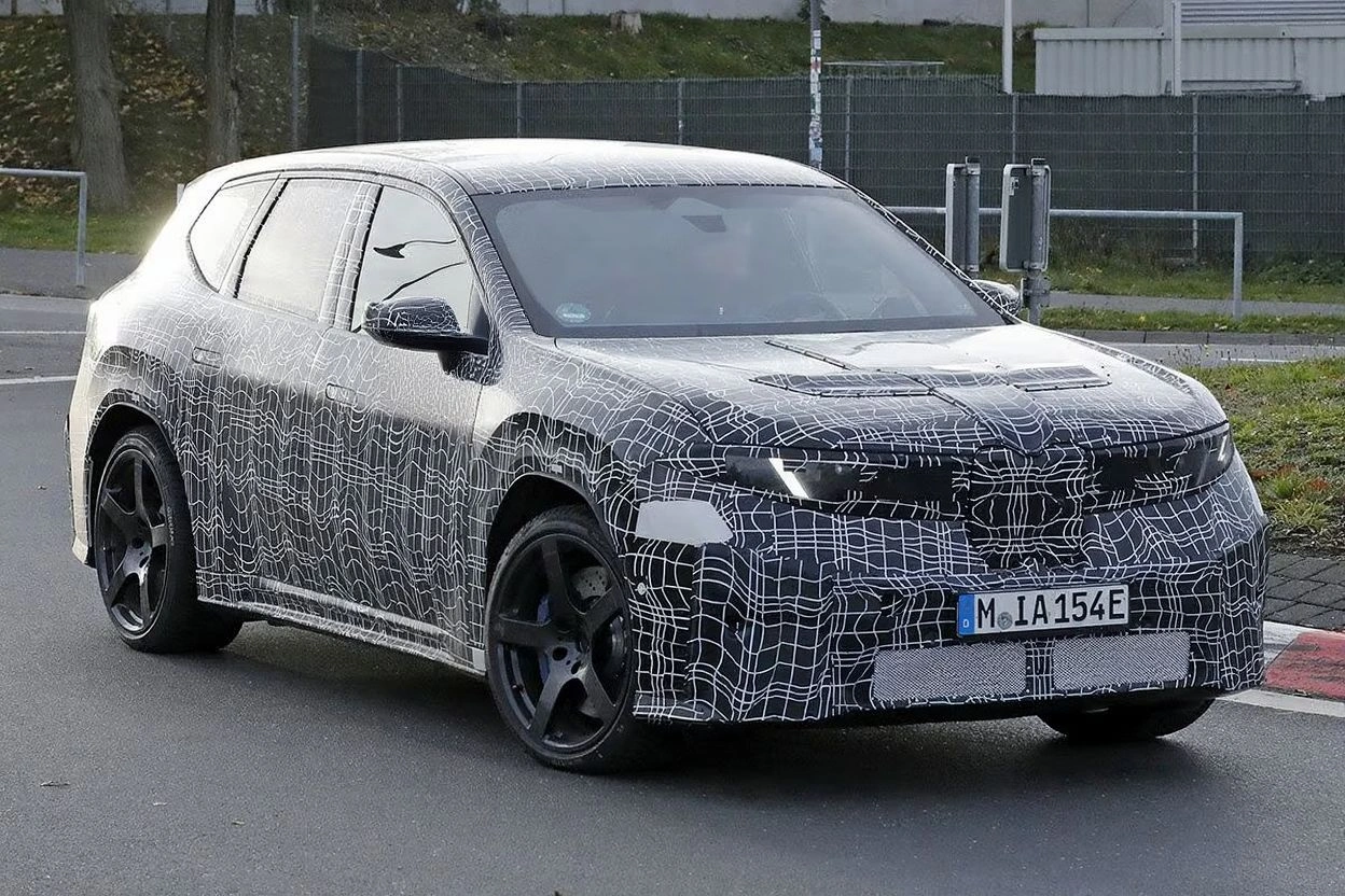 BMW iX3 M Zijaanzicht Onthullend Performance Remsysteem