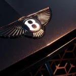 Bentley Flying B Badge op 2027 Continental GT Supersports Carbon Fiber Motorkap