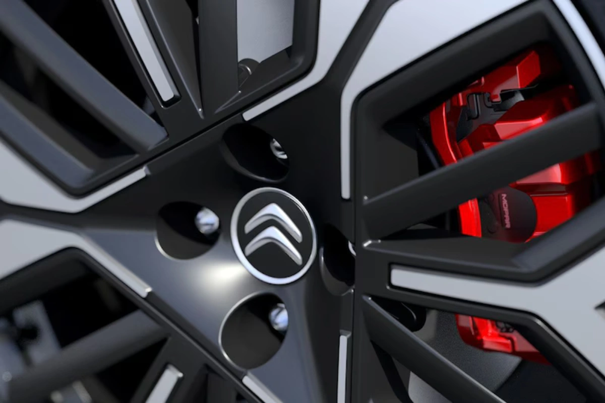 Citroën Basalt Vision 18-Inch Chromen Velg met Rode Remklauw