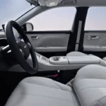 GAC Aion i60 Interieurontwerp - Havermout Wit Tweetonige Cockpit