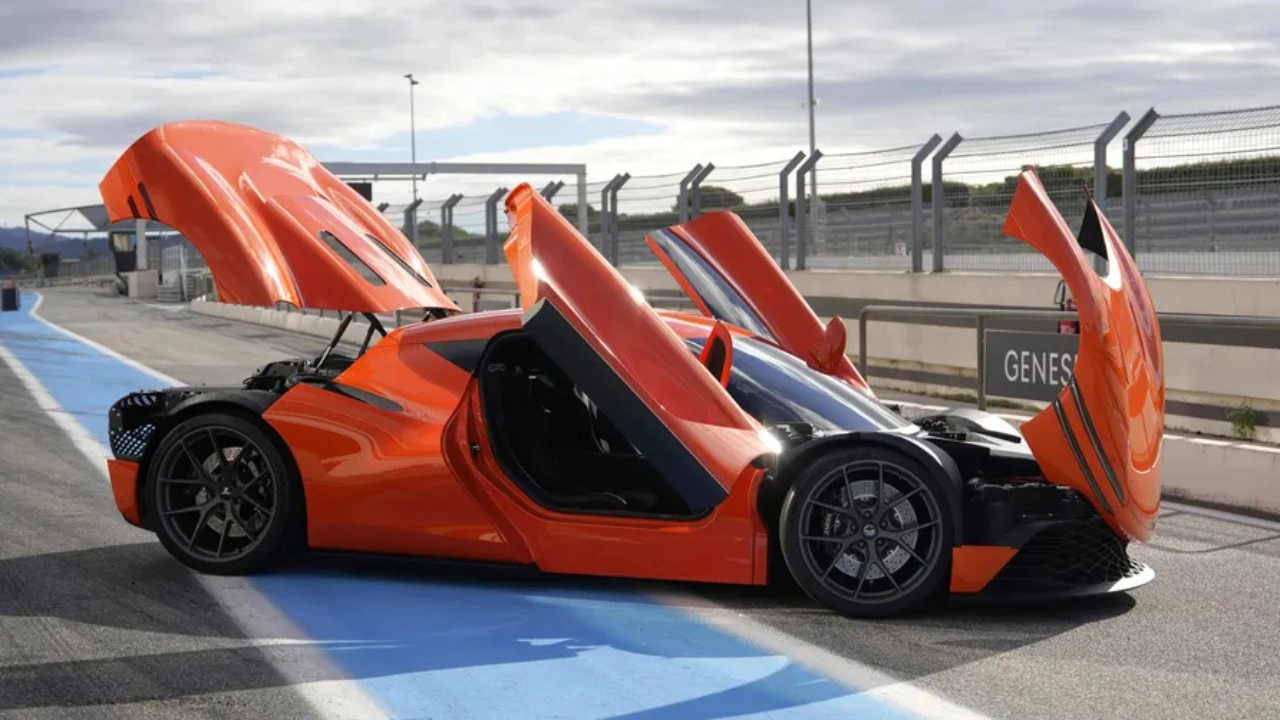 Genesis Magma GT Concept Technische Toegang - Complete Clamshell Carrosseriepaneel Systeem