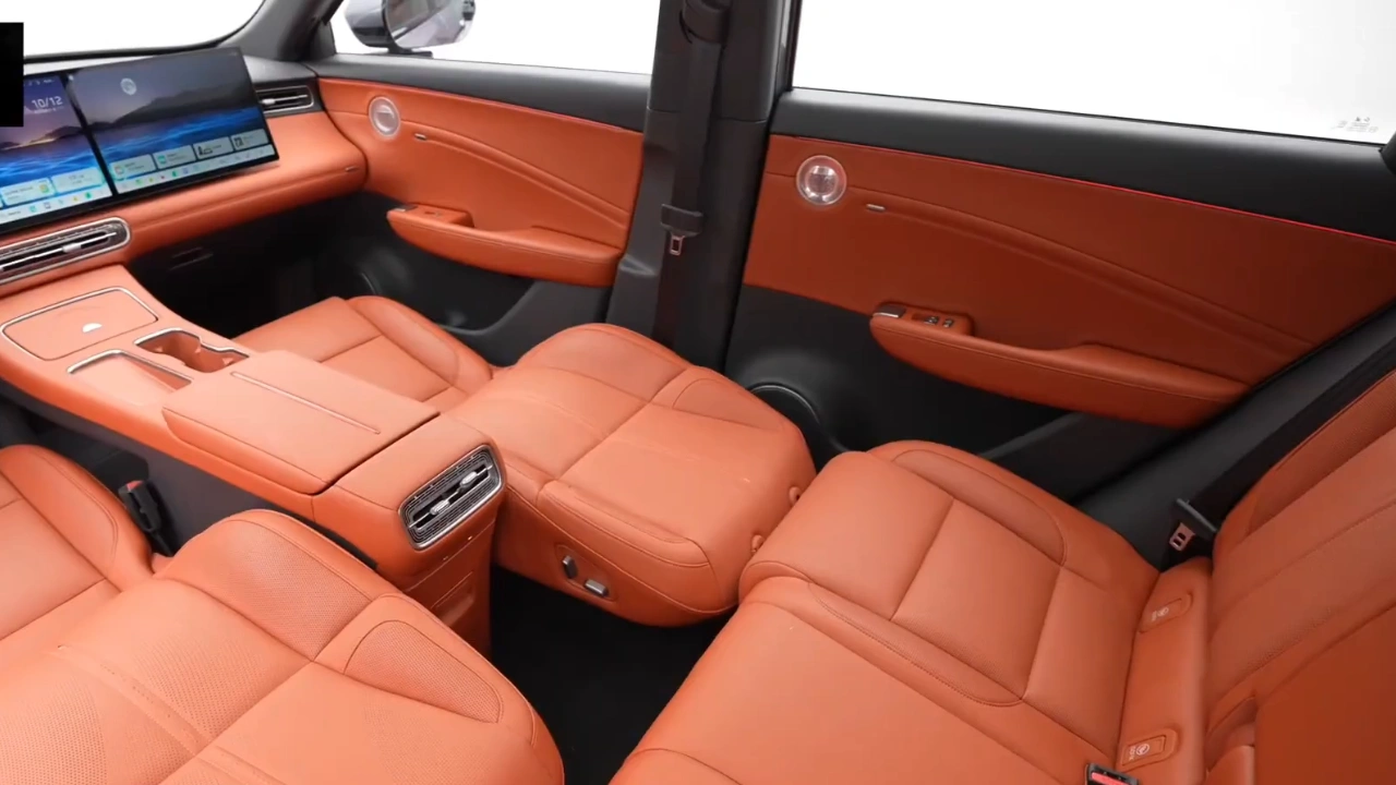 Hongqi HS6 PHEV Achterzijde Interieur Volledige Cabine Aanzicht met Premium Voorzieningen