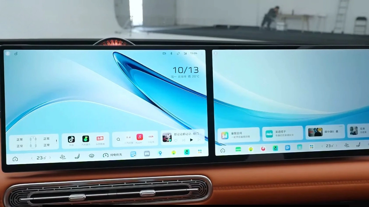Hongqi HS6 PHEV Infotainment Systeem Actief Display met Blauwe Interface