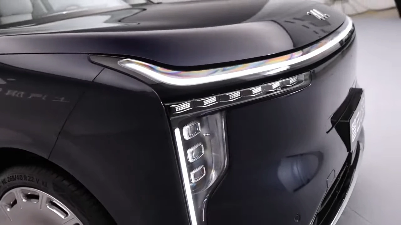 IM Motors LS9 EREV T-Vormige LED Koplamp Detail Weergave