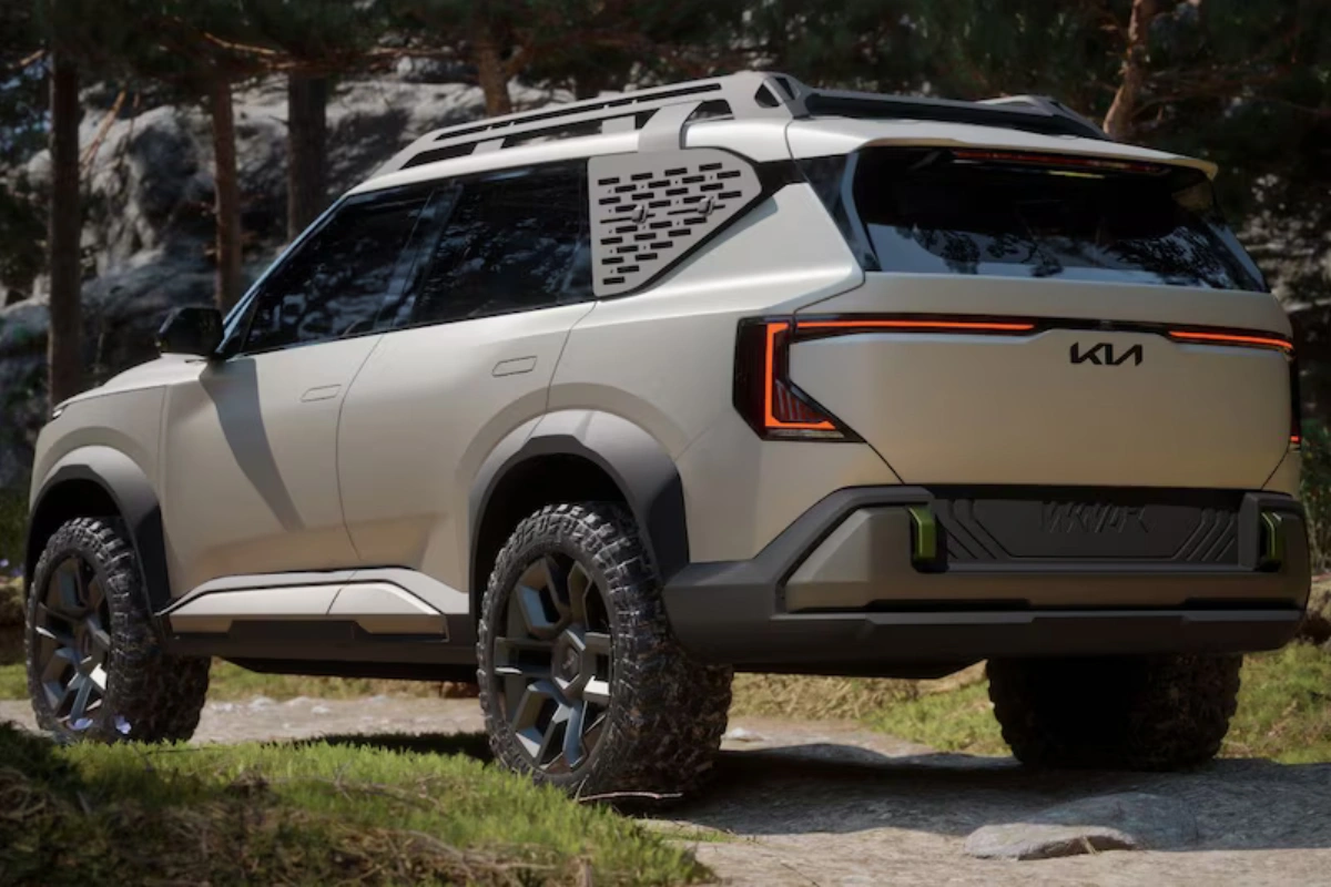 Kia EV5 Weekender Achteraanzicht met Kenmerkende LED-Achterlichten