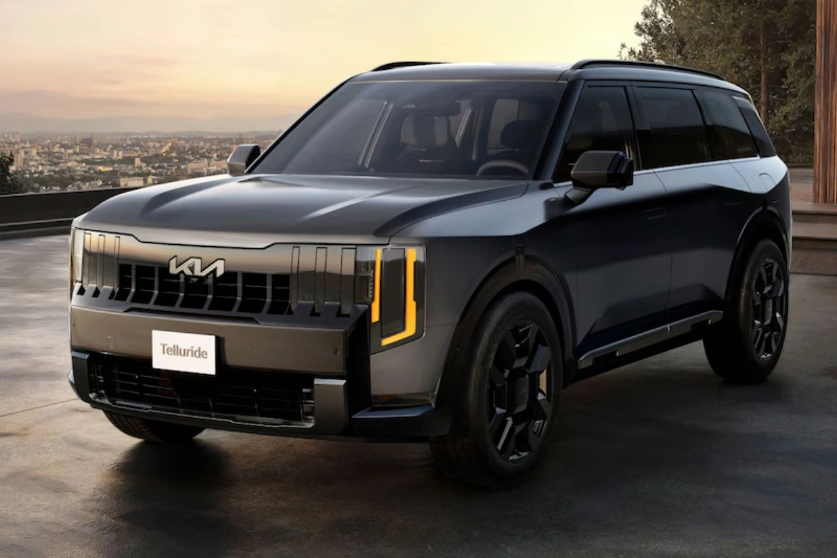 Kia Telluride 2027 Vooraanzicht Drie-Kwart in Donkergrijze