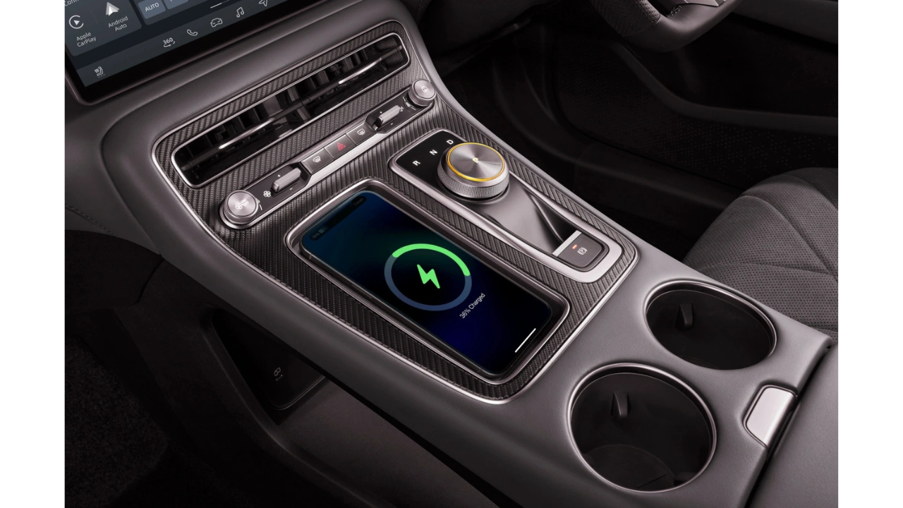 MG S6 EV Draadloze Telefoon Oplaadpad Detail