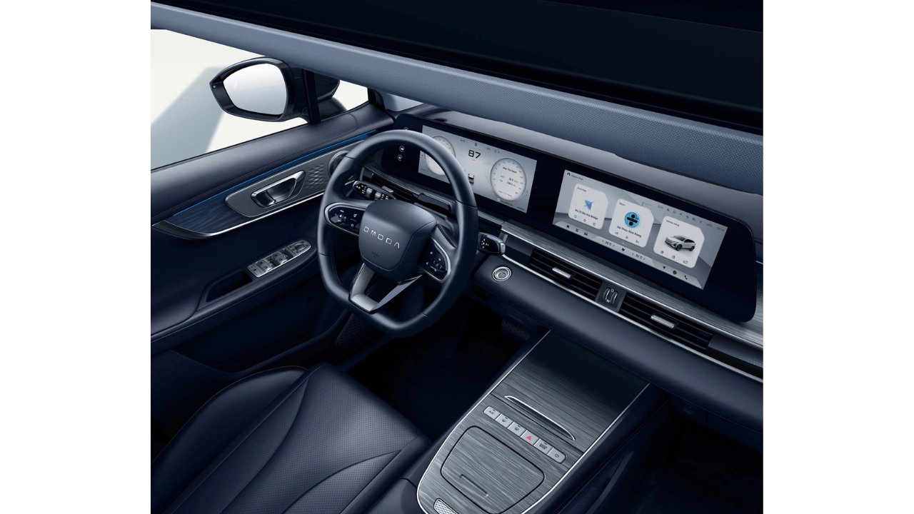 Omoda 5 Bestuurdergerichte Cockpit met Geavanceerde Technologie