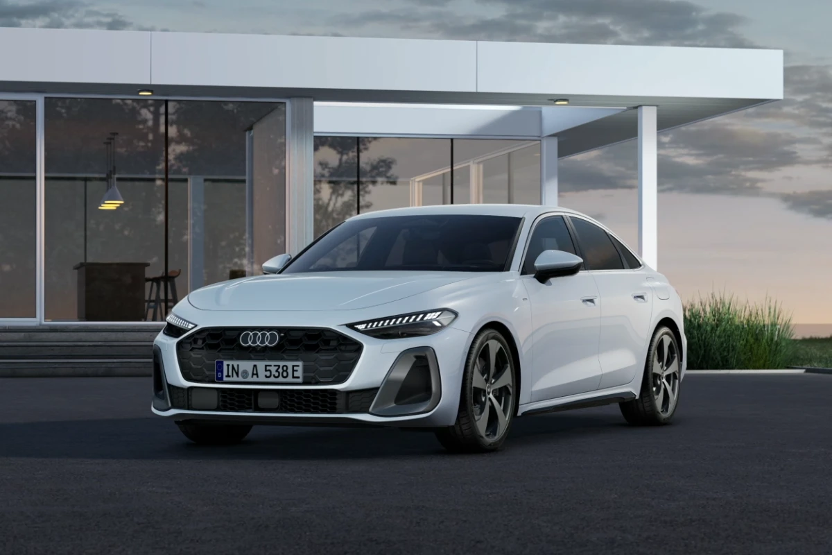 2026 Audi A5 Limousine e-hybrid Voorkant - Agressief Ontwerp en Plug-in Hybride Technologie
